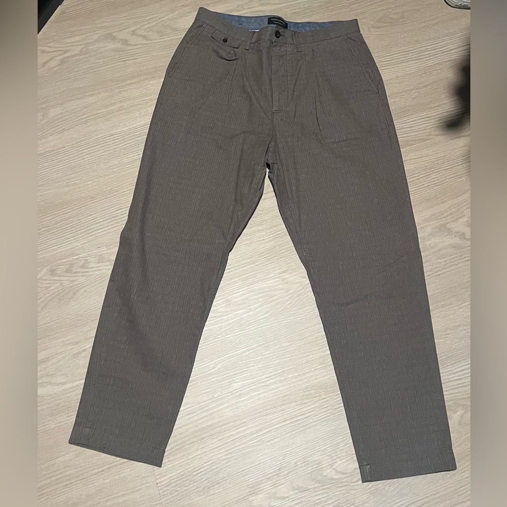 Banana Republic Relaxed Taper Fit plaid chinos size 33 X 32